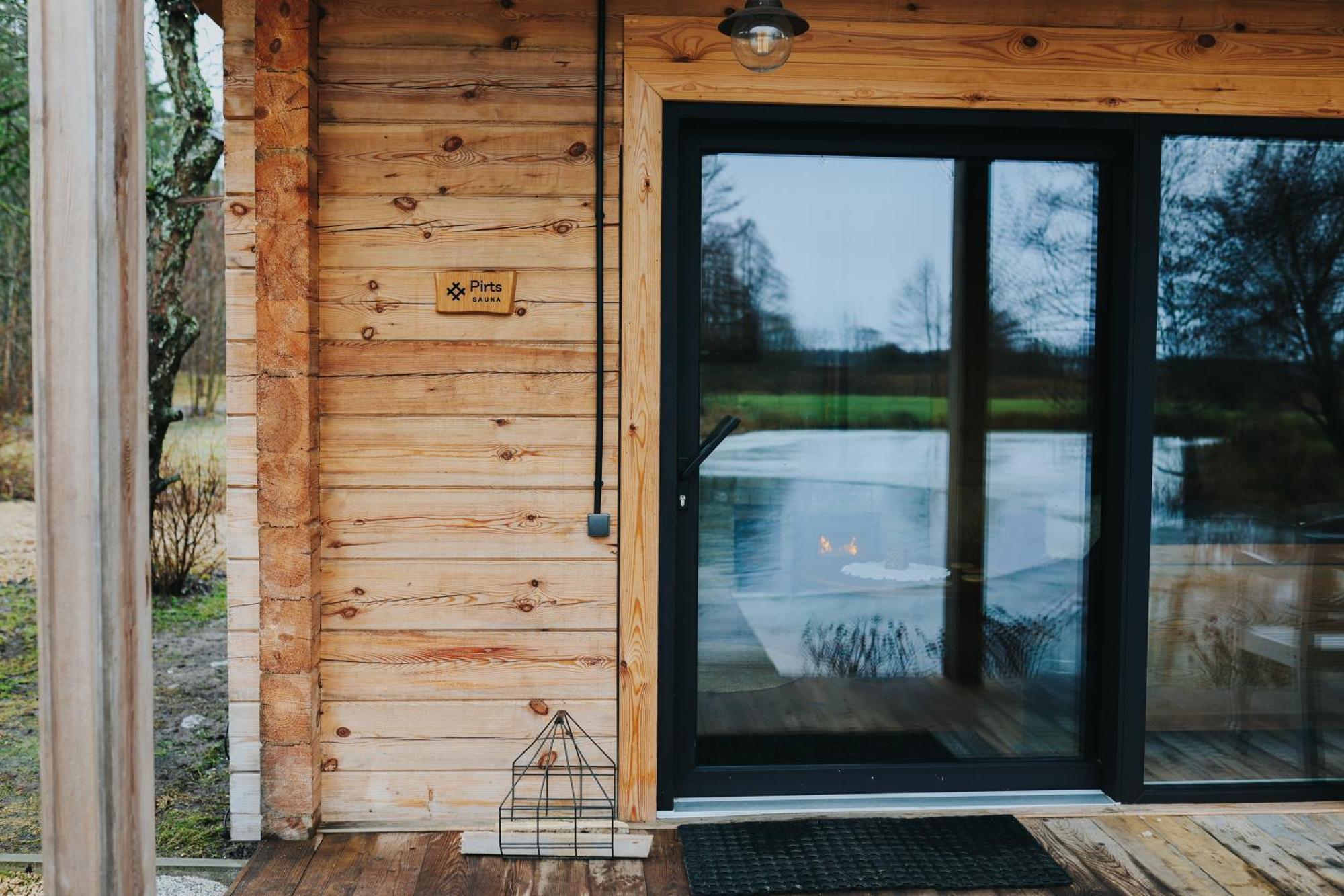 Labiesi Appartement Jūrkalne Buitenkant foto